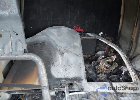 2019 Chevrolet Express 2500 Work Van z USA, uszkodzony, nr VIN 1GCWGBFP9K1145699